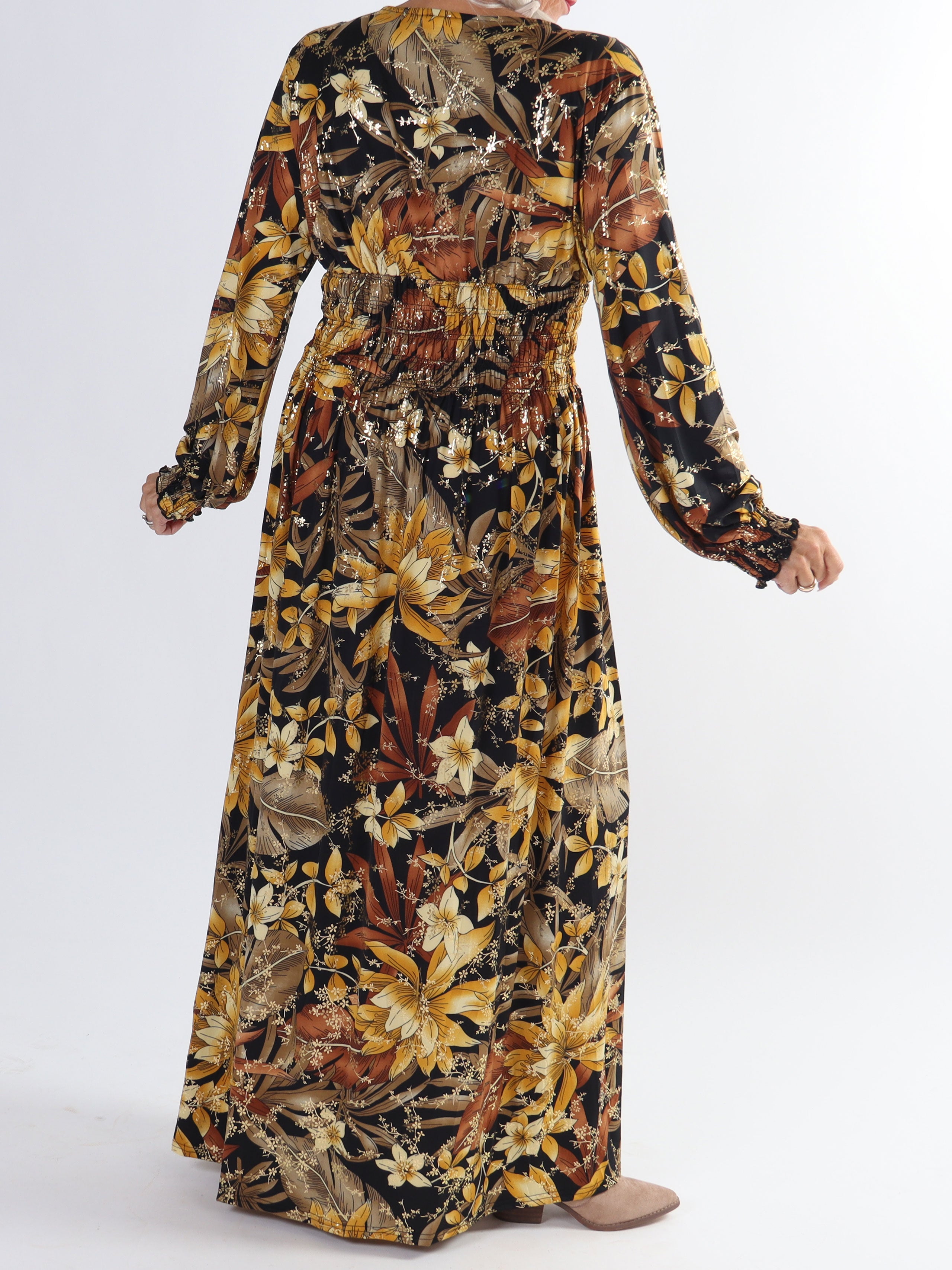 Pams L/S - Plus size elastisk klänning i skrynkelfritt tyg med långa ärmar